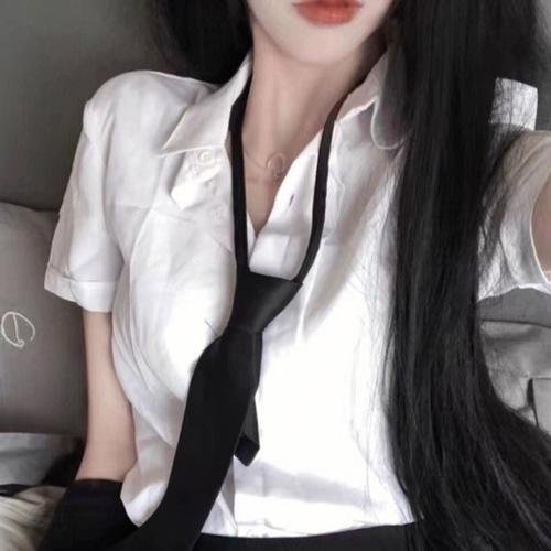 弃宝之岛：遥与魔法镜